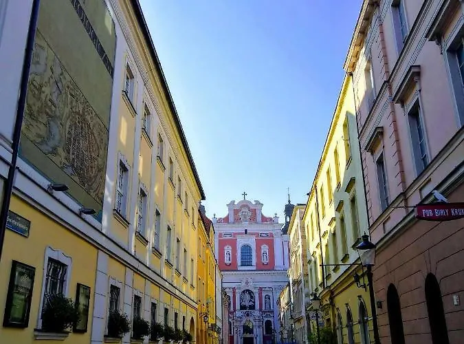 Slusarska Przy Starym 13 *