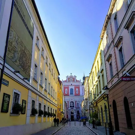 Slusarska Przy Starym 13 *